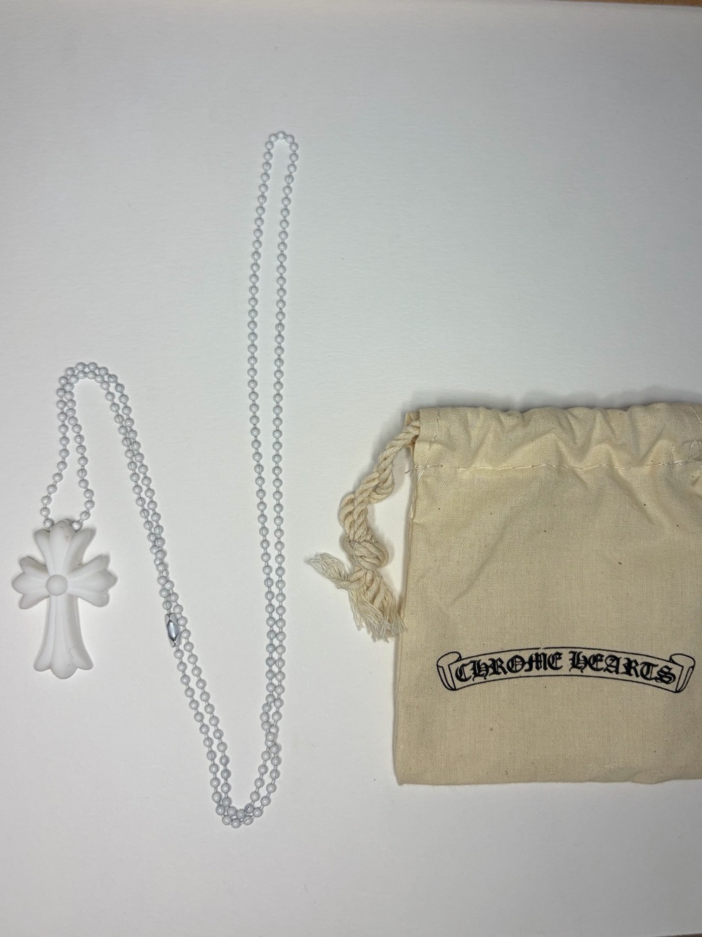 CH Style Chrome Tokyo 20th
Anniversary Cross Rubber
Necklace White with Dust Bag